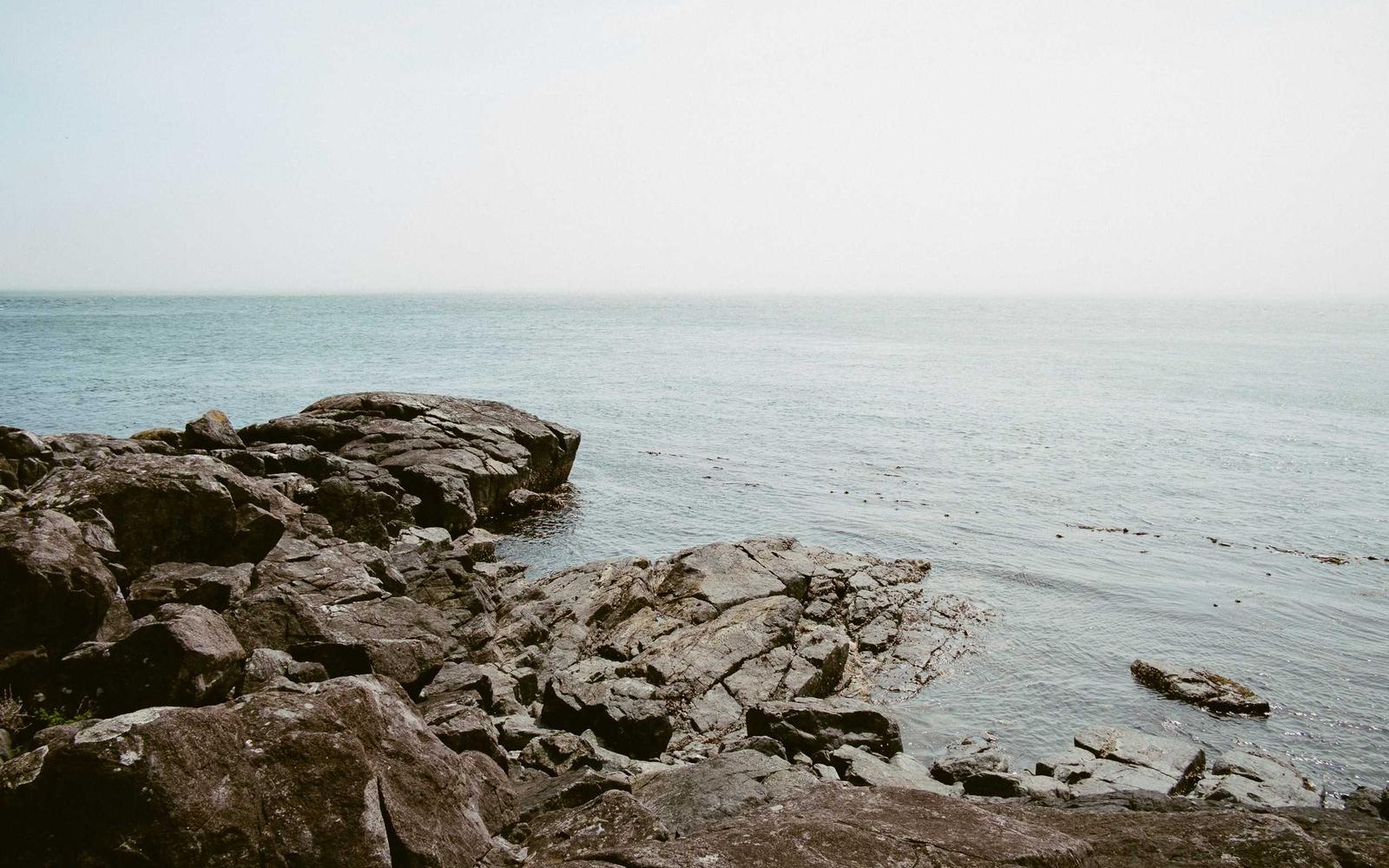 Bathroom detail cleaning